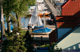 ...und noch vieles mehr: Mit Rerik haben Sie den idealen „Ferien-Sportort“ gefunden. Freuen Sie sich auf einen Ausritt am Meer oder auf die intensive Naturerfahrung beim Brandungsangeln. Aber auch „Einfach-Aufs-Meer-Gucken“ ist eine beliebte Disziplin in Rerik.